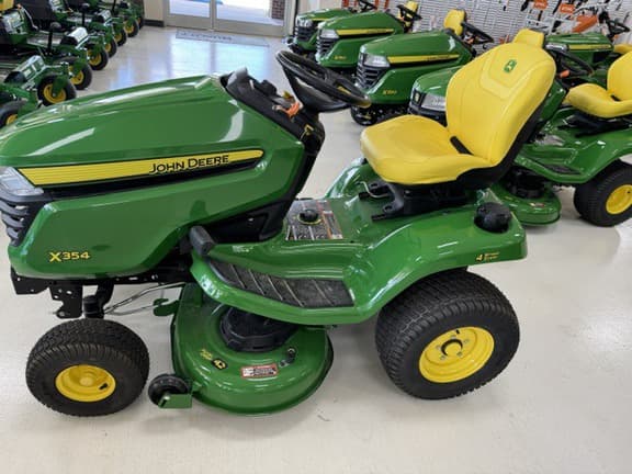 Image of John Deere X354 equipment image 1
