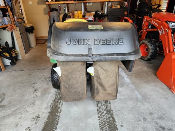 Image of John Deere X370 equipment image 4