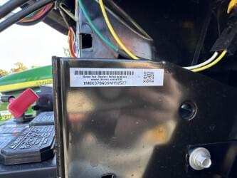 Image of John Deere X370 equipment image 4