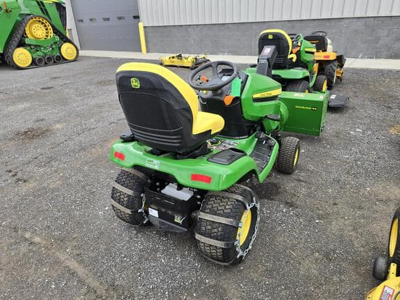 Image of John Deere X370 equipment image 3