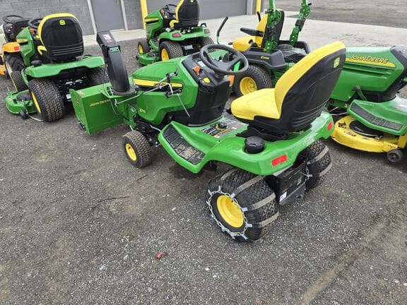 Image of John Deere X370 equipment image 1