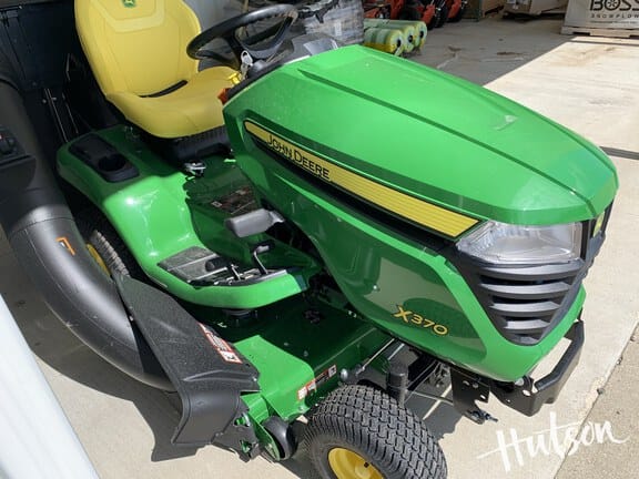 2025 John Deere X370 Equipment Image0