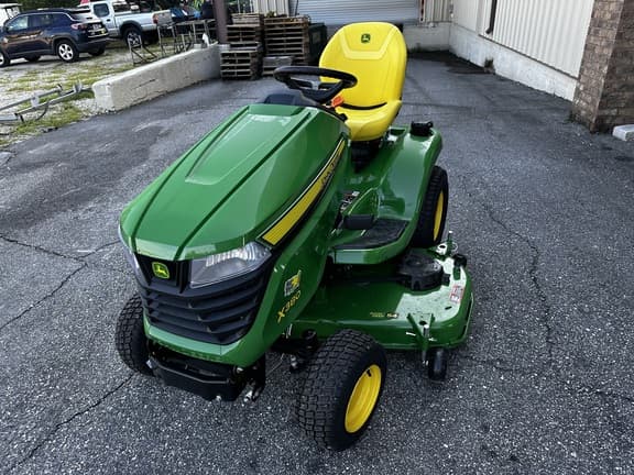 Image of John Deere X380 equipment image 2
