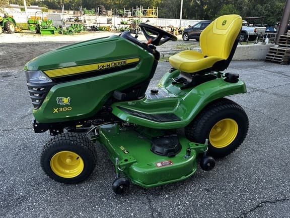 Image of John Deere X380 equipment image 4