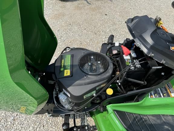 Image of John Deere X390 equipment image 1