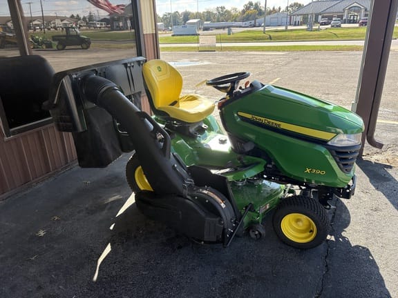 2025 John Deere X390 Equipment Image0