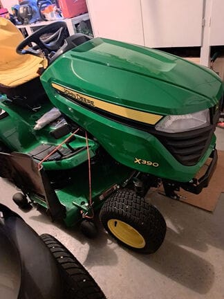 2025 John Deere X390 Equipment Image0