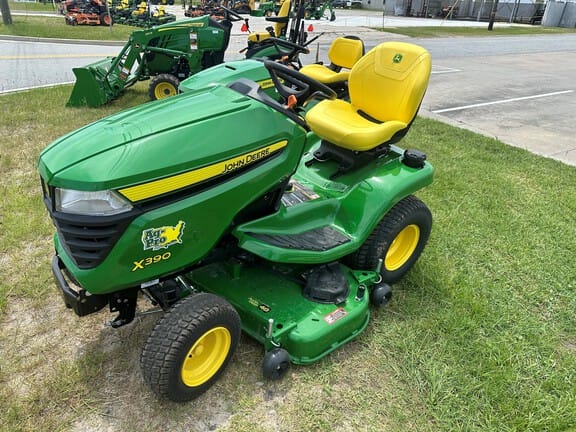 2025 John Deere X390 Equipment Image0