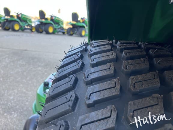 Image of John Deere X390 equipment image 4