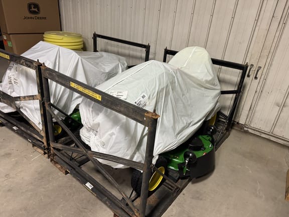 2025 John Deere X390 Equipment Image0