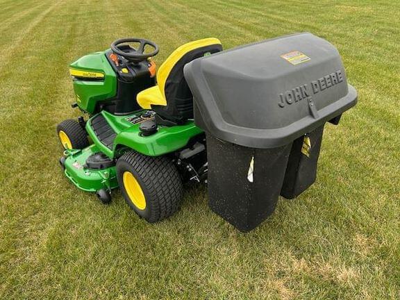 Image of John Deere X390 equipment image 4