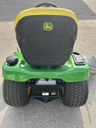 Image of John Deere X390 equipment image 3