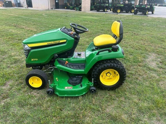Image of John Deere X570 equipment image 1