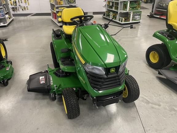 Image of John Deere X570 equipment image 3