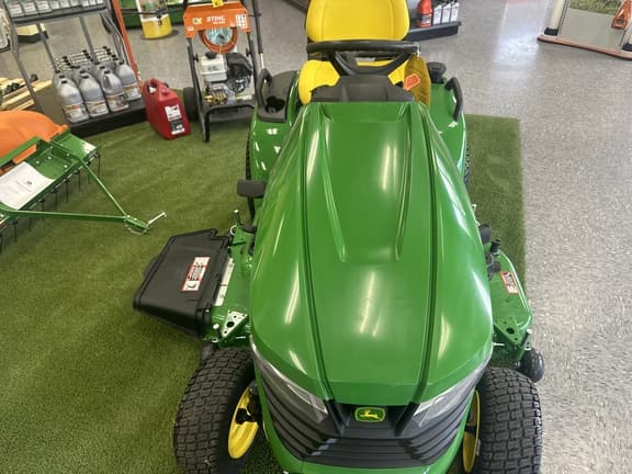 Image of John Deere X570 equipment image 4