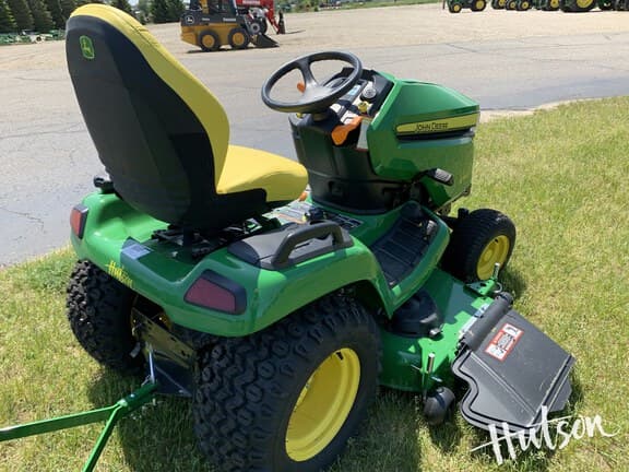 Image of John Deere X580 equipment image 1