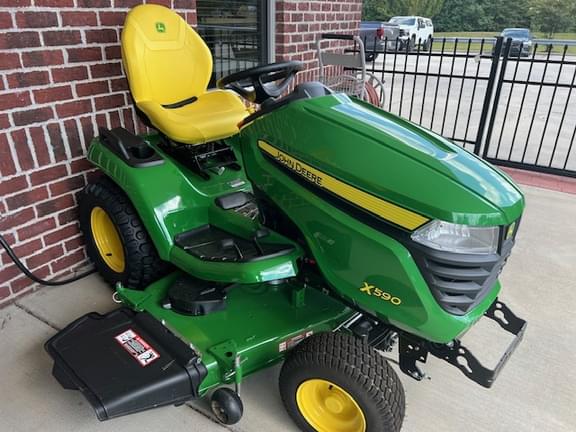 Image of John Deere X590 equipment image 1