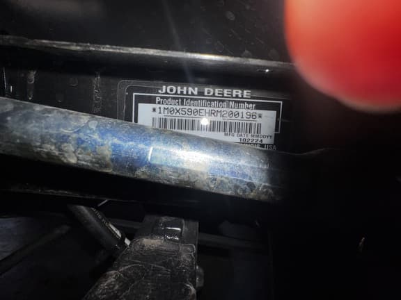 Image of John Deere X590 equipment image 4