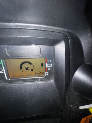 Image of John Deere X590 equipment image 3