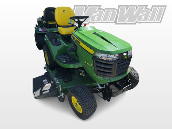 2025 John Deere X730 Equipment Image0
