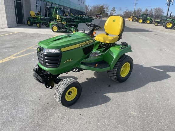 Image of John Deere X730 equipment image 1