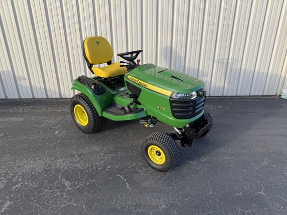 Image of John Deere X730 Image 0
