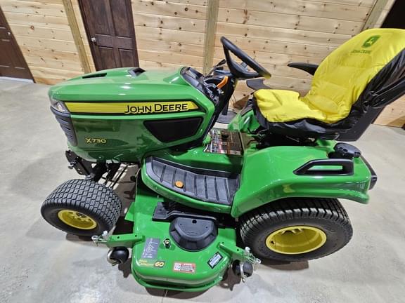 Image of John Deere X730 equipment image 1