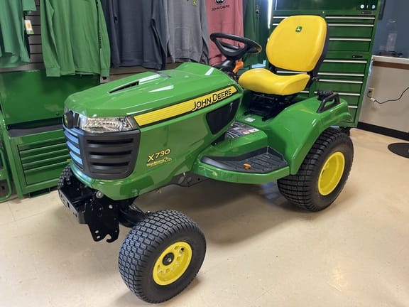 2025 John Deere X730 Equipment Image0