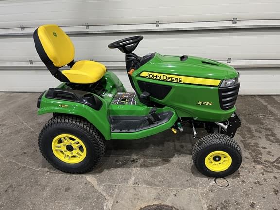 Image of John Deere X734 Primary image