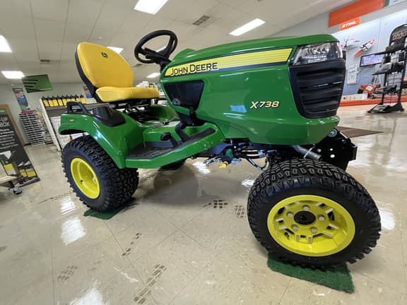 Image of John Deere X738 Image 1