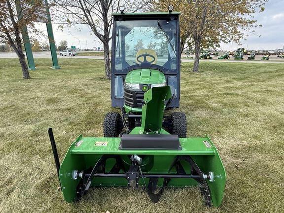Image of John Deere X739 equipment image 3
