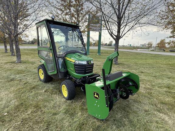 Image of John Deere X739 Primary image