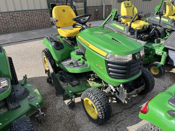 2025 John Deere X739 Equipment Image0