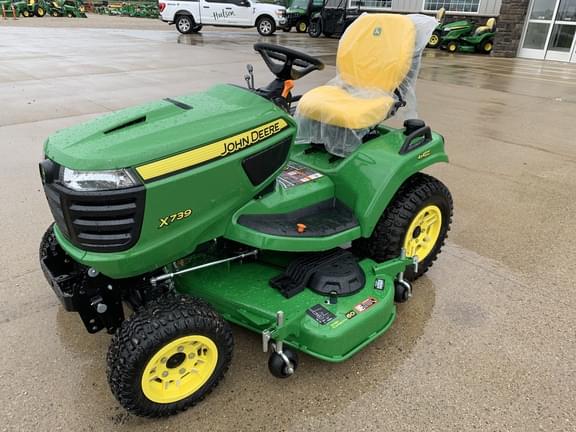 Image of John Deere X739 equipment image 2