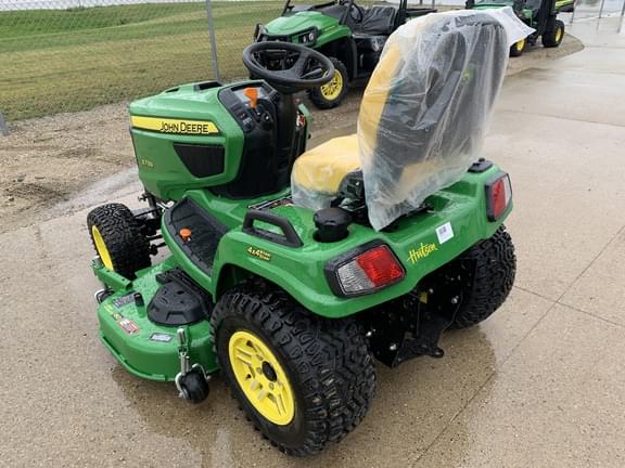 Image of John Deere X739 equipment image 4