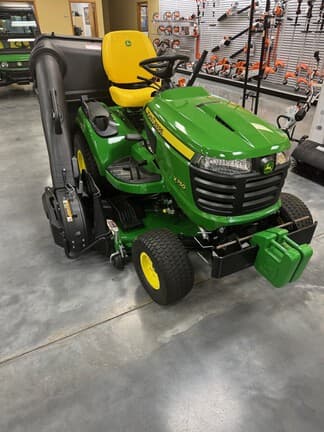 Image of John Deere X750 equipment image 4