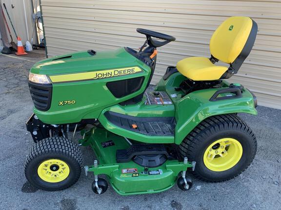 Image of John Deere X750 equipment image 1
