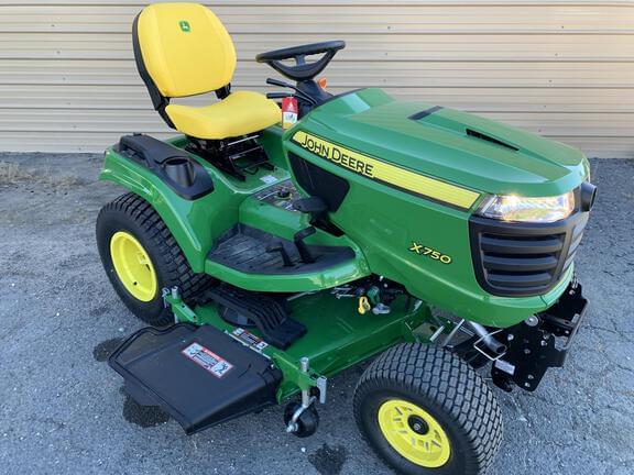 Image of John Deere X750 equipment image 2