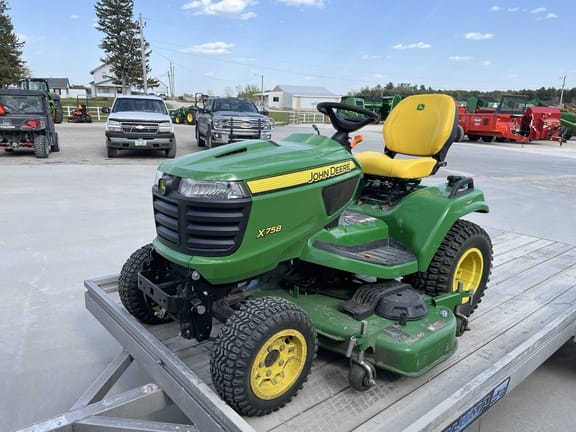 2025 John Deere X758 Equipment Image0