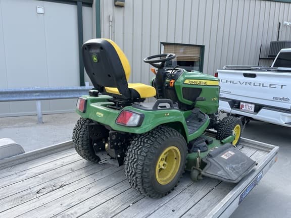 Image of John Deere X758 equipment image 2