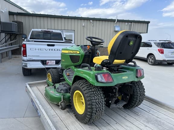 Image of John Deere X758 equipment image 3