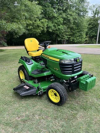 Image of John Deere X758 equipment image 1