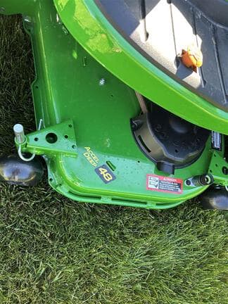 Image of John Deere X758 equipment image 1