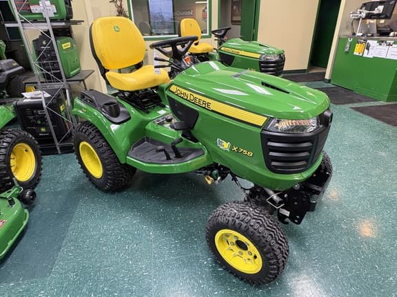 Image of John Deere X758 equipment image 1