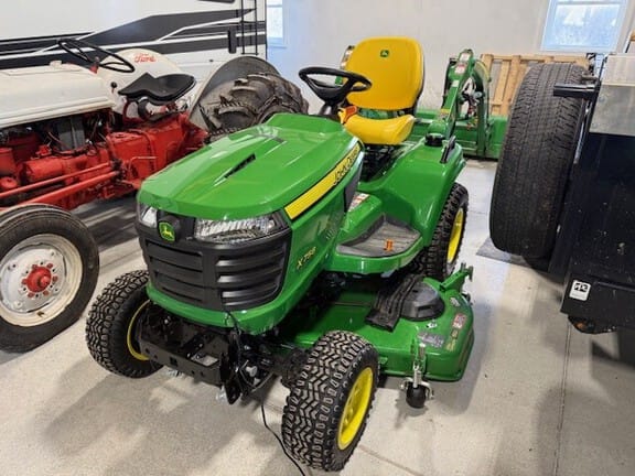2025 John Deere X758 Equipment Image0