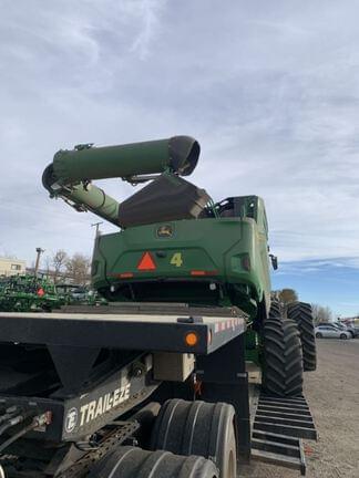 Image of John Deere X9 1000 equipment image 3