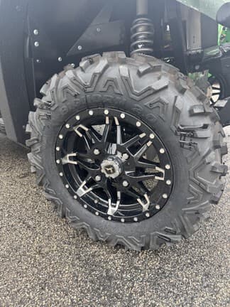 Image of John Deere XUV 590M equipment image 3