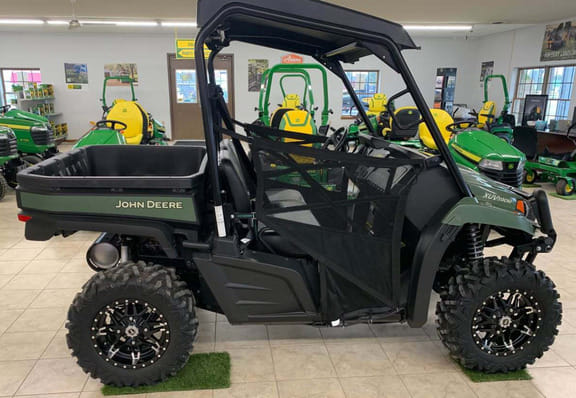 2025 John Deere XUV 590M Equipment Image0