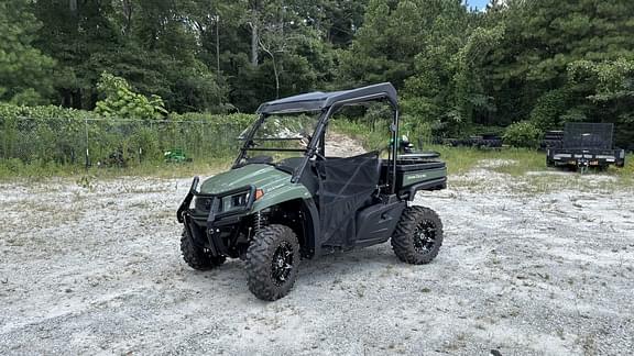 Image of John Deere XUV 590M equipment image 2