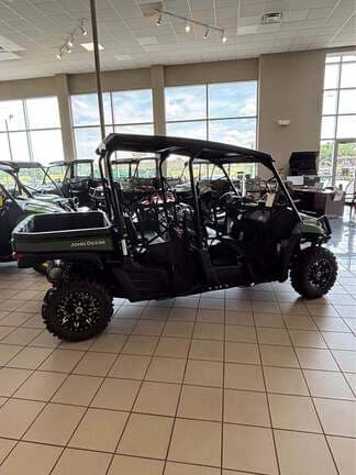 Image of John Deere XUV 590M S4 equipment image 4